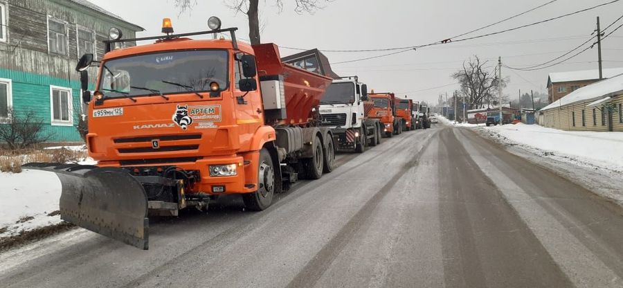 Коммунальная техника готова выйти на уборку дорог